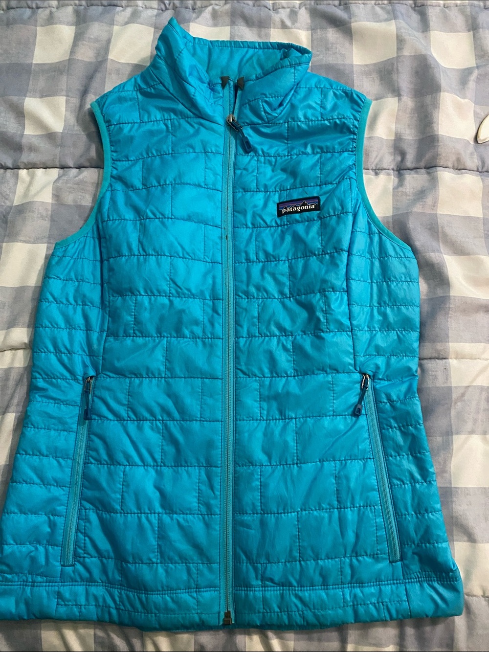 Patagonia Women's Quilted Vest in Bright Teal